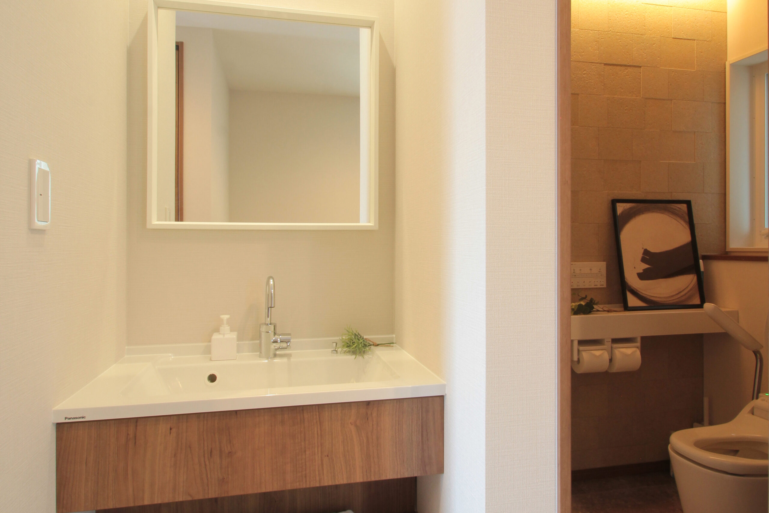 ゲストにも家族にもやさしい、セカンド洗面台