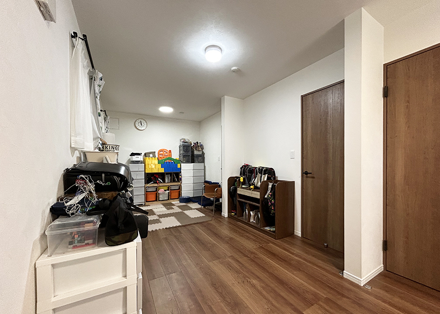 大家族でものびのびと!広さと遊び心を叶えた、2階リビングの住まい。