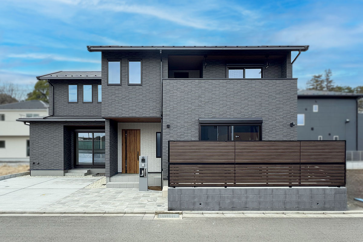 洗練されたホテルライクデザインの二世帯住宅