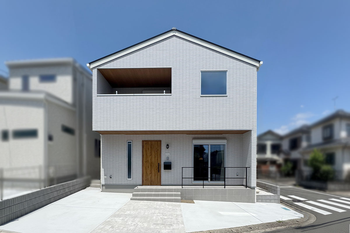 一つひとつにゆとりを持たせた空間と、回遊動線の暮らしやすい住まい