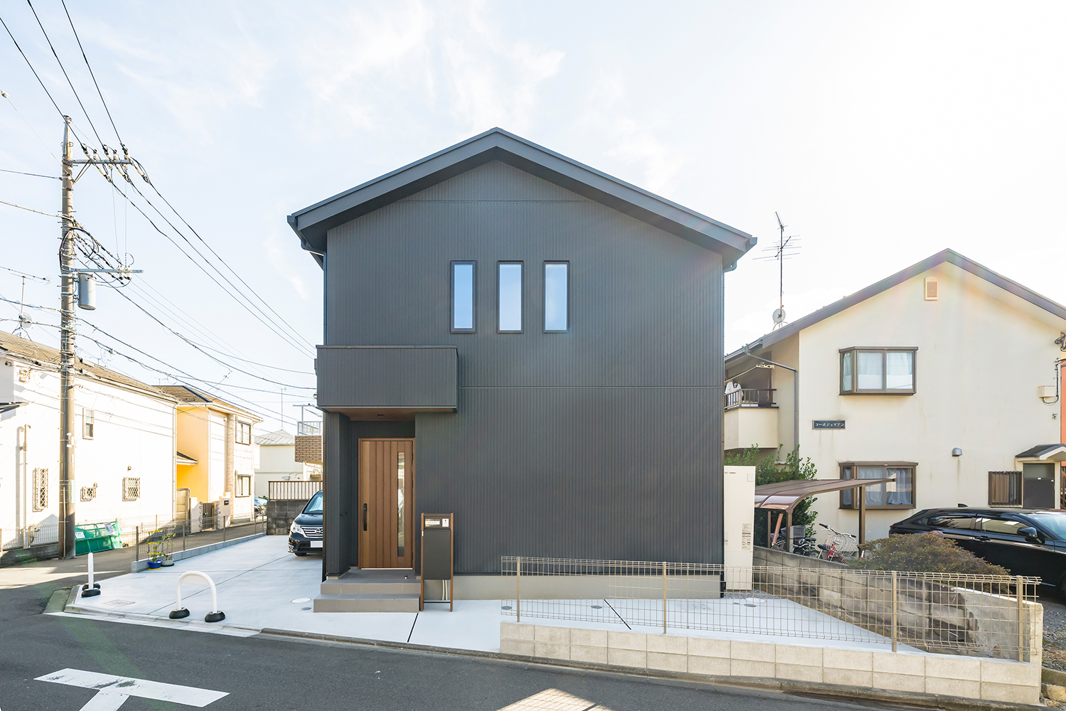 mitoHOUSE 美都住販｜お客様の声｜スムーズな動線で家事がラクに！洗練されたシンプルモダンな家
