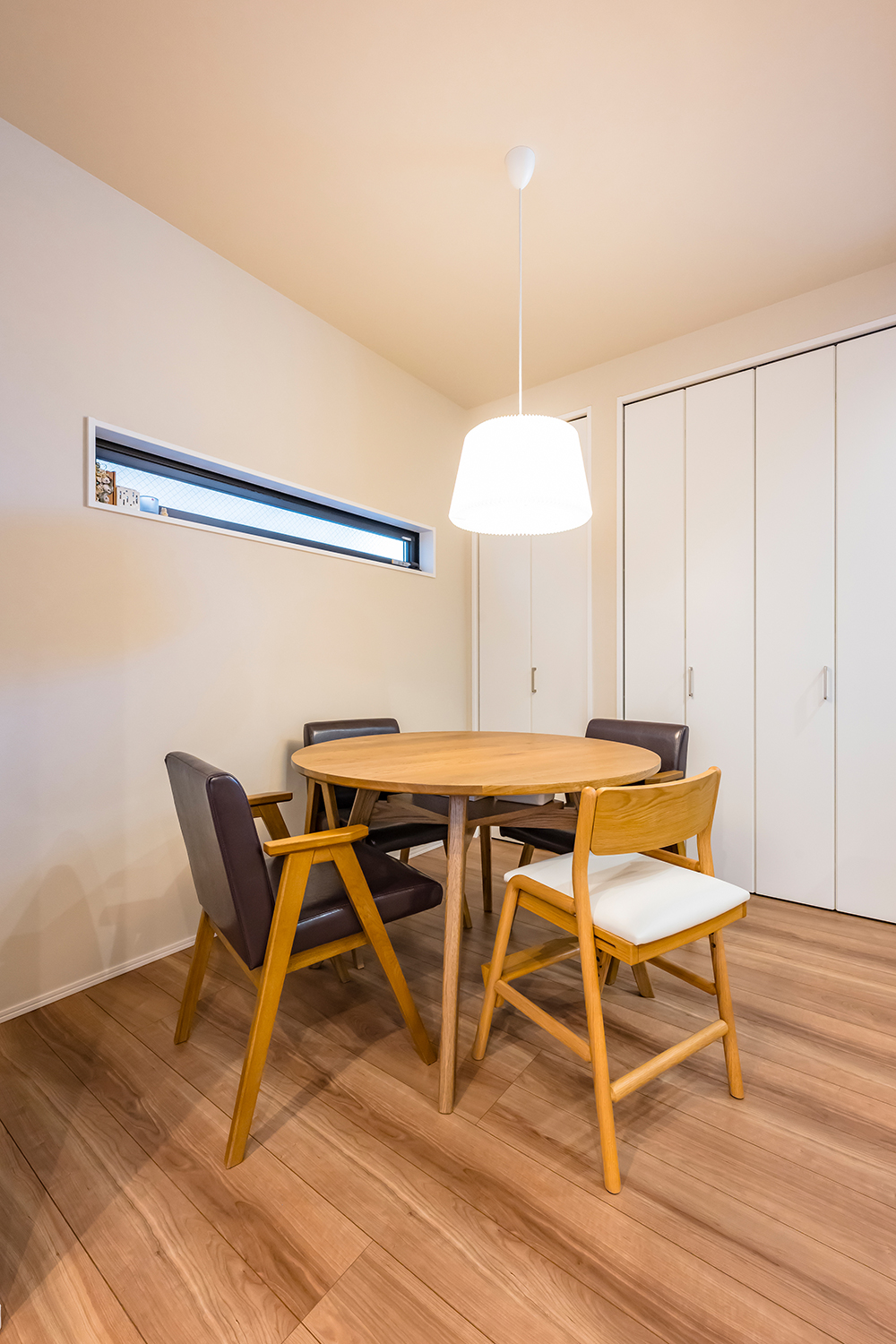 mitoHOUSE 美都住販｜お客様の声｜スムーズな動線で家事がラクに！洗練されたシンプルモダンな家